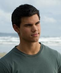 Taylor Lautner, de hombre lobo a héroe de acción