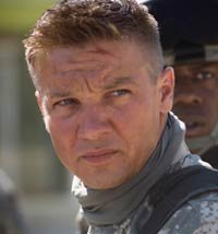 Jeremy Renner se une a la batalla naval