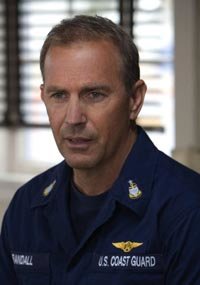 Kevin Costner se pone la placa de sheriff