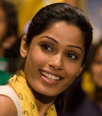 Freida Pinto podría convertirse en 'chica Bond'