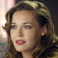 Connie Nielsen y el hijo desaparecido en África