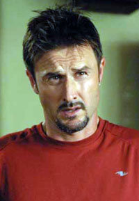 David Arquette con los soldados heridos