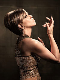 Jennifer Aniston a lo Barbra Streisand