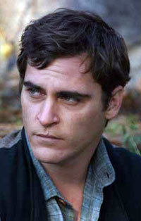 Joaquin Phoenix entre risas y disculpas