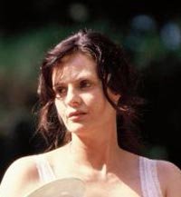 Lisa Blount, la amiga cínica de “Oficial y caballero”