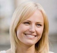 Malin Akerman reemplaza a Lindsay Lohan