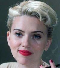 Scarlett Johansson en la piel de una alienígena