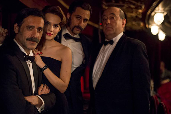 Javier Olivares, de “El ministerio del tiempo” a la serie “Atrapa a un ladrón” basada en el film de Hitchcock