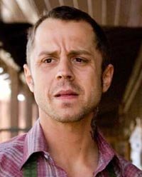 Giovanni Ribisi y el oso parlante