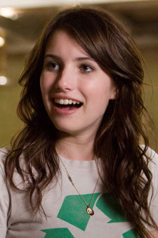 Emma Roberts presume de dientes, una marca de familia