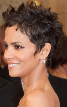 Halle Berry y Olivier Martinez, como dos tortolitos