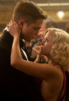 Reese Witherspoon aprende del maestro Robert Pattinson