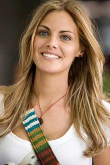 Amaia Salamanca sobre su boda: ni confirma ni desmiente
