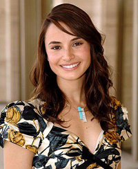 Mia Maestro, madre mafiosa en "The Savages"