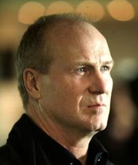 William Hurt encarna al capitán Akhab televisivo