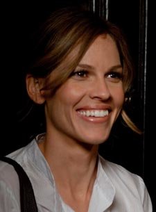 Hilary Swank despide a su manager