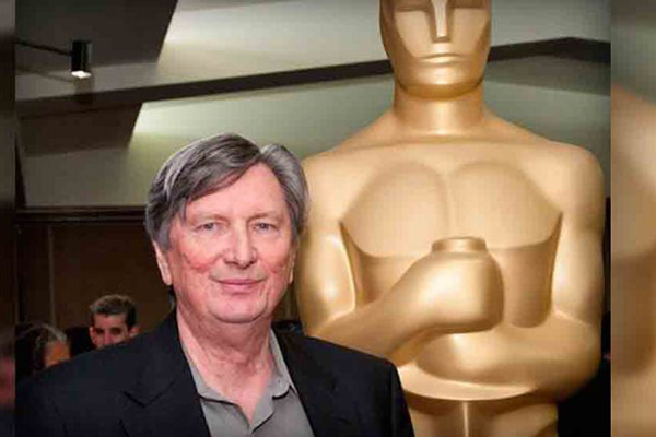 La Academia desestima las acusaciones de acoso sexual contra su presidente John Bailey