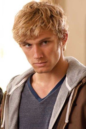 Alex Pettyfer y Gabriella Wilde protagonizan el remake de "Amor sin fin"