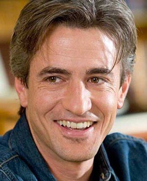 Dermot Mulroney, banquero engañado