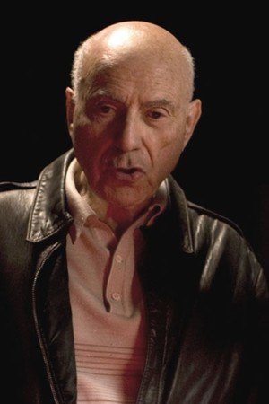 Alan Arkin ojeador de béisbol retirado