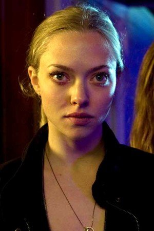 Amanda Seyfried será una estafadora