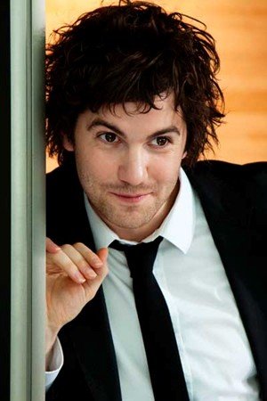 Jim Sturgess en el manicomio con Kate Beckinsale