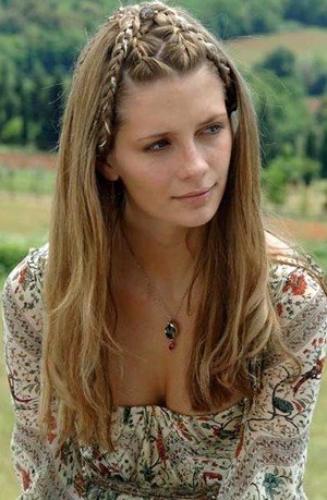 Mischa Barton encandila a un ejecutivo