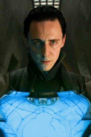Tom Hiddleston será Robert Capa