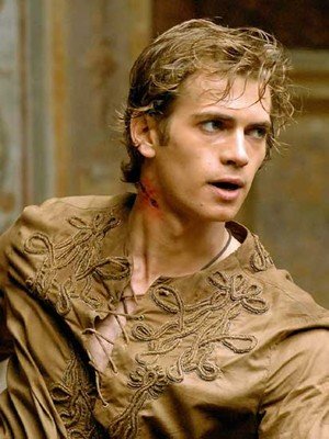 Hayden Christensen, analista de la CIA