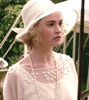 Lily James, de "Downton Abbey", será la nueva Cenicienta