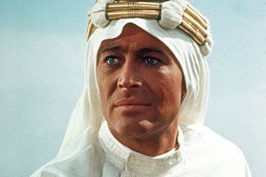 Roland Emmerich desarrolla una miniserie sobre Lawrence de Arabia