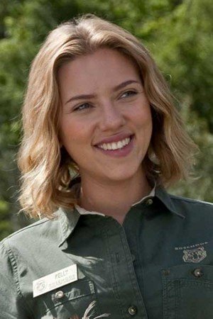 Scarlett Johansson compite con otras tres actrices por ser la joven Hillary Clinton