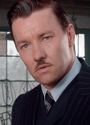 Joel Edgerton en un film de ciencia ficción con Michael Shannon