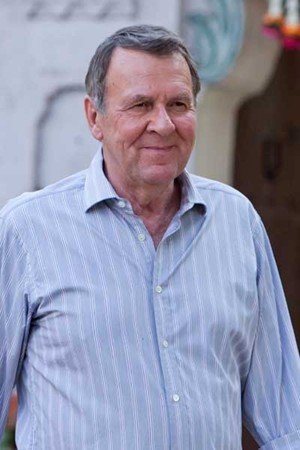 Tom Wilkinson en una historia de mafiosos