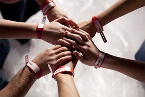 Italia tendrá su propia versión de "Pulseras rojas"