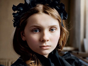 La hija zombie de Arnold Schwarzenegger se llama Abigail Breslin