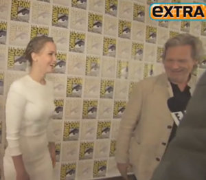 La tímida Jennifer Lawrence se convierte en entrevistadora de Jeff Bridges