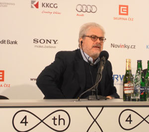 Roberto Andò cautiva en Karlovy Vary con una comedia sobre la regeneración de la política