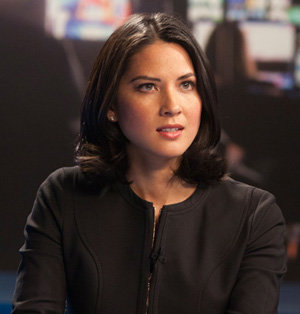 Olivia Munn se disloca el hombro, y cuelga en Twitter un vídeo del accidente