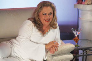 Kathleen Turner se apunta a la nueva secuela de “Dos tontos muy tontos”, de los hermanos Farrelly