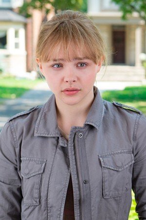 Chloë Moretz investigadora de instituto