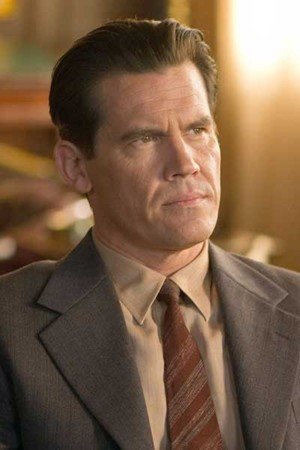 Josh Brolin y los dinosaurios