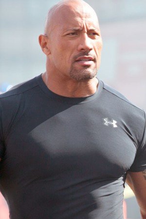 Dwayne Johnson contra las tropas del infierno