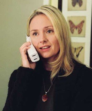 Hope Davis, maestra en la nueva serie de M. Night Shyamalan