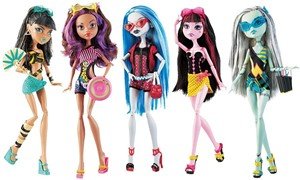 Los creadores de "Gossip Girl" llevan al cine a las muñecas "Monster High"