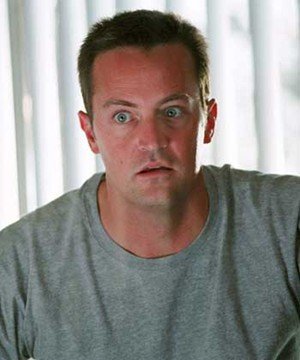 Matthew Perry protagoniza la revisión de "La extraña pareja"