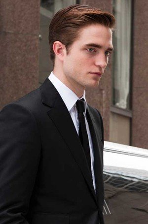 Robert Pattinson y la infancia del líder europeo