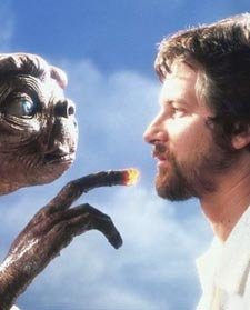 Steven Spielberg, arrepentido del lifting que hizo a E.T.
