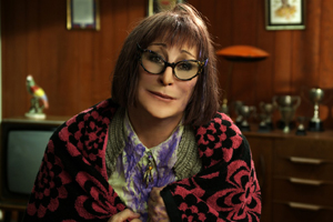 La veterana Anjelica Huston se une a la segunda temporada de la serie "Transparent"