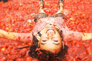 Blake Lively en una falsa Tomatina de Buñol